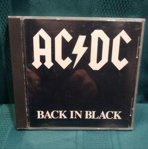 ⭐ BOGO ⭐ AC/DC CD ( BACK IN BLACK) ⭐ Buy One Get One Free ⭐